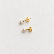 Load image into Gallery viewer, 9kt Gold Dainty Pearl Studs
