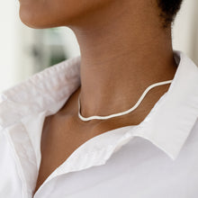 Load image into Gallery viewer, Silver herringbone necklace