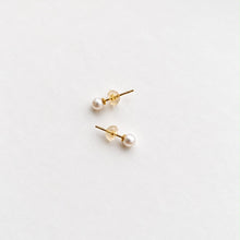 Load image into Gallery viewer, 9kt Gold Dainty Pearl Studs