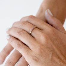 Load image into Gallery viewer, Keepsakes ring