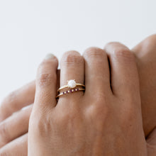 Load image into Gallery viewer, 9kt Gold Pearl Ring