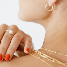 Load image into Gallery viewer, Simple pearl ring