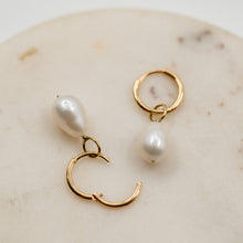 Load image into Gallery viewer, Classic Pearl Charms