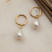 Load image into Gallery viewer, Classic Pearl Charms