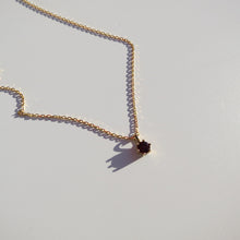 Load image into Gallery viewer, 9kt Gold Round Garnet Pendant