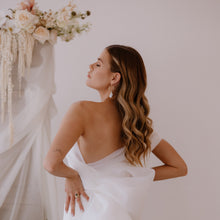 Load image into Gallery viewer, Adah baroque pearl earrings