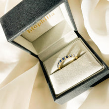 Load image into Gallery viewer, 9kt Gold Bold Sapphire Ring