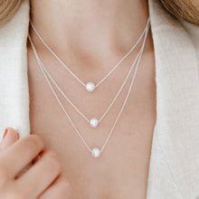 Load image into Gallery viewer, Simplicity Pearl Necklace