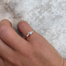 Load image into Gallery viewer, Birsthone cluster ring