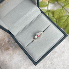 Load image into Gallery viewer, Birsthone cluster ring