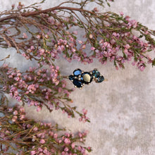 Load image into Gallery viewer, Blue Sapphire cluster ring