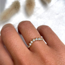 Load image into Gallery viewer, Pearl & moissanite wedding band