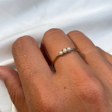 Load image into Gallery viewer, Trinity pearl ring 9kt gold