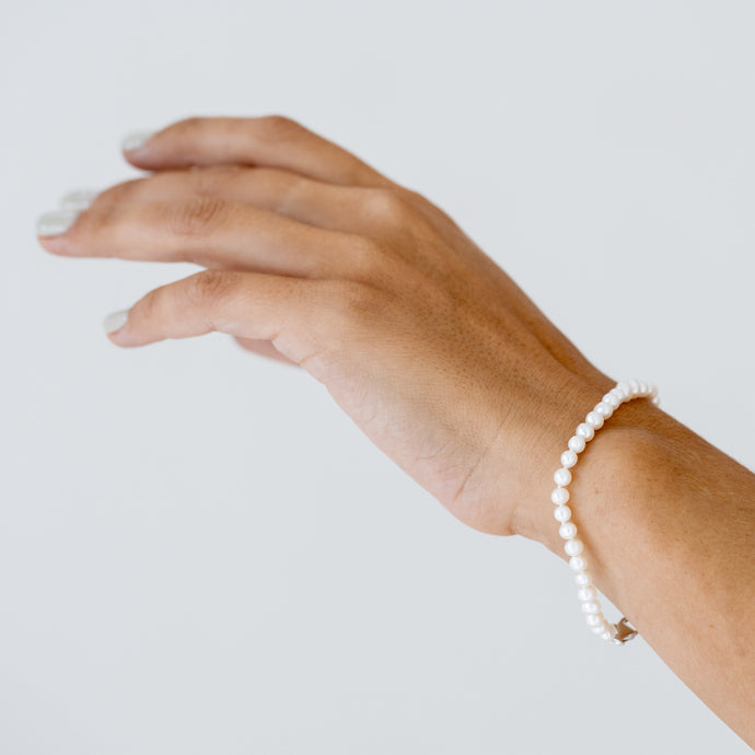 Classic Pearl Bracelet