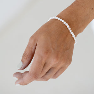 Classic Pearl Bracelet