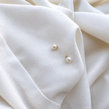 Load image into Gallery viewer, 9kt Gold Dainty Pearl Studs
