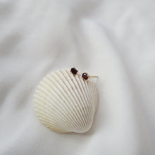 Load image into Gallery viewer, 9kt Gold and Garnet Studs
