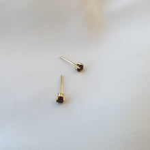 Load image into Gallery viewer, 9kt Gold and Garnet Studs
