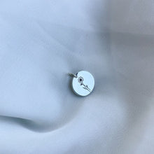 Load image into Gallery viewer, Birth Flower Pendant Necklace
