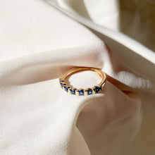 Load image into Gallery viewer, 9kt Gold Bold Sapphire Ring
